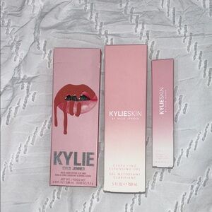 Kylie Cosmetics Lip Kit and Cleansing Gel - Pink set